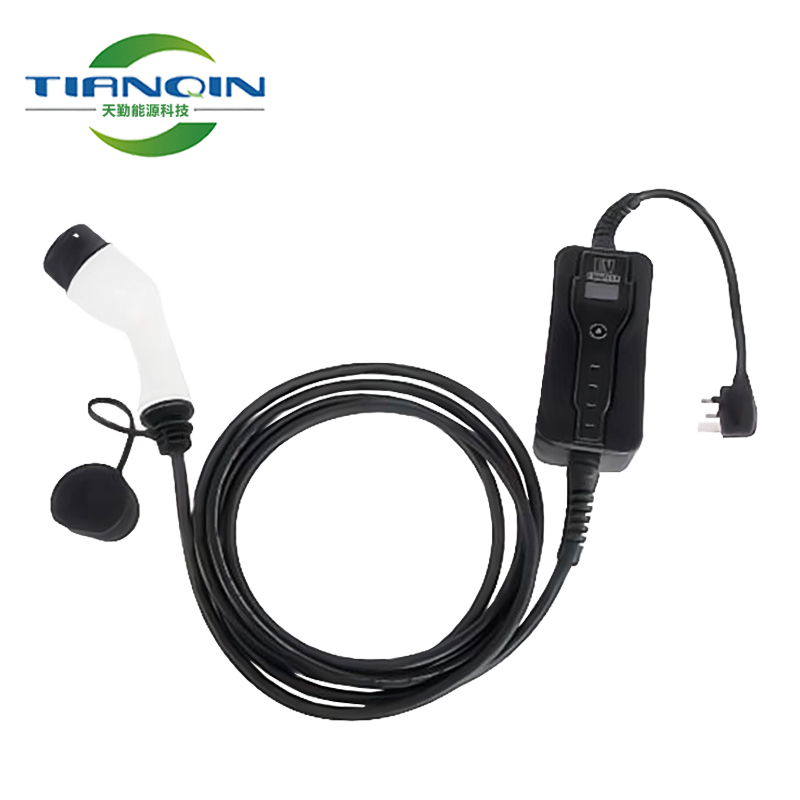 110V American Standard j1772 electric vehicle charger household portable travel charger 5m 10a16a applicable to Tesla