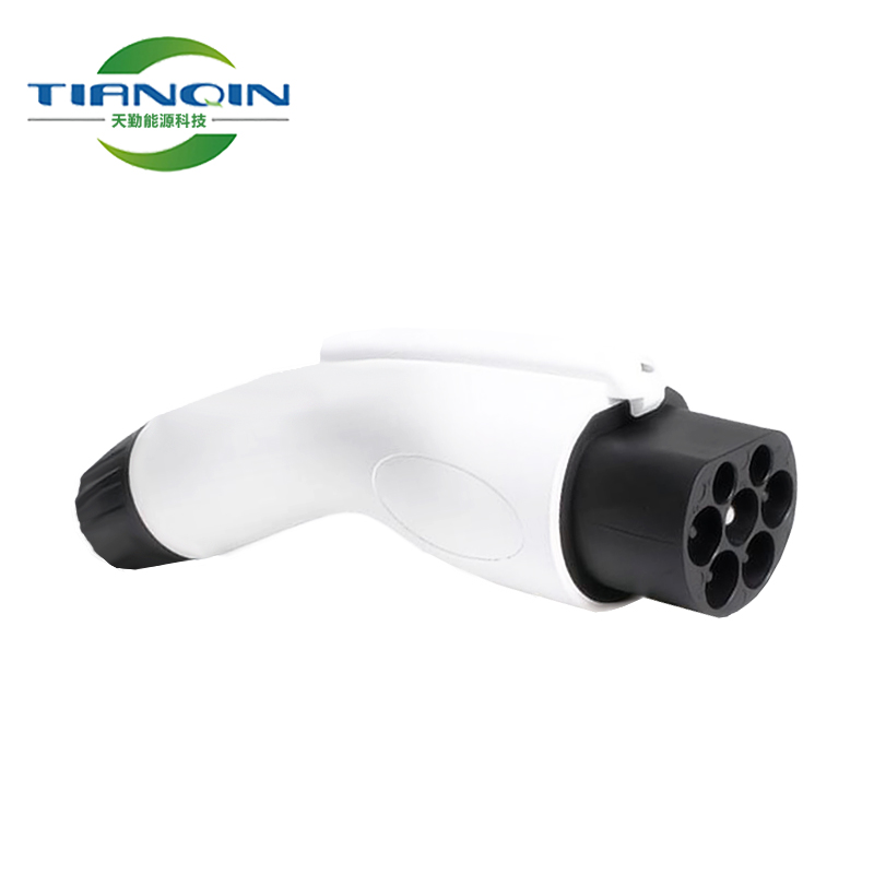 New Energy Electric Vehicle Charging Gun National Standard Gun Plug 32A AC 220V BAIC BYD