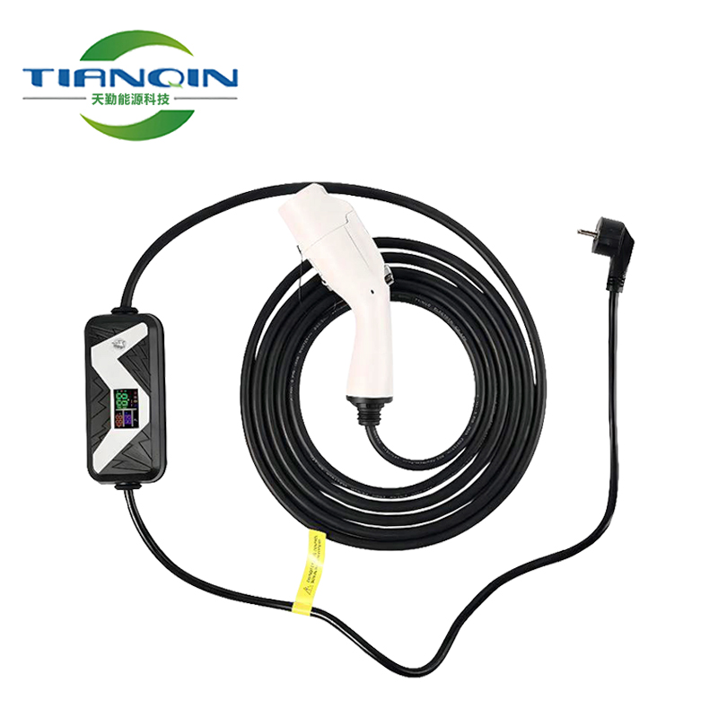 New energy vehicle GB / T charger pile gun line BYD Tesla new national standard vehicle GM 16A / 20A3kw